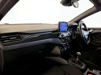 Ford Focus 1.0T EcoBoost ST-Line Euro 6 (s/s) 5dr