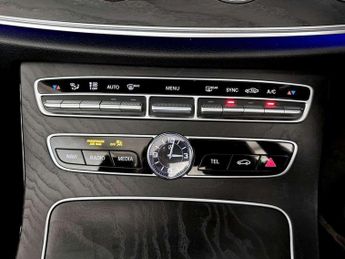 Mercedes-Benz E Class 2.0 E220d AMG Line (Premium Plus) Cabriolet G-Tronic+ Euro 6 (s/