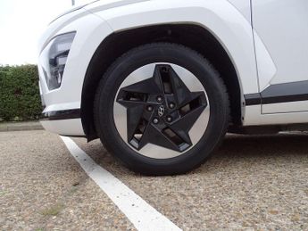 Hyundai KONA 65.4kWh Advance Auto 5dr