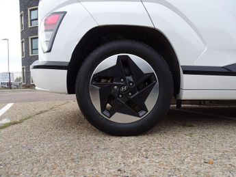 Hyundai KONA 65.4kWh Advance Auto 5dr