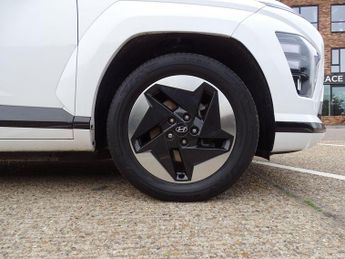Hyundai KONA 65.4kWh Advance Auto 5dr