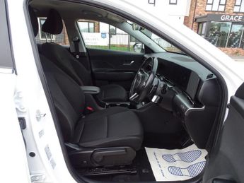 Hyundai KONA 65.4kWh Advance Auto 5dr