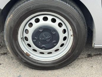 Peugeot Expert 1.5 BlueHDi 1000 Professional Standard Panel Van 6dr Diesel Manu