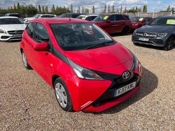 Toyota AYGO 1.0 VVT-i x-play x-shift Euro 6 5dr