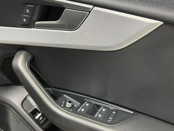 Audi A4 Avant 2.0 TFSI 35 SE S Tronic Euro 6 (s/s) 5dr