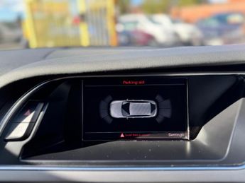 Audi A4 Avant 2.0 TDI SE Technik S Tronic quattro Euro 5 (s/s) 5dr