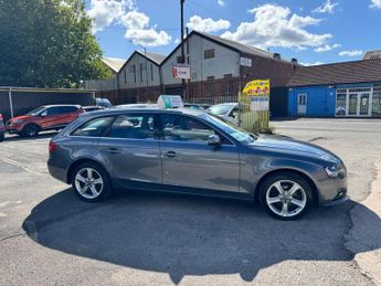 Audi A4 Avant 2.0 TDI SE Technik S Tronic quattro Euro 5 (s/s) 5dr
