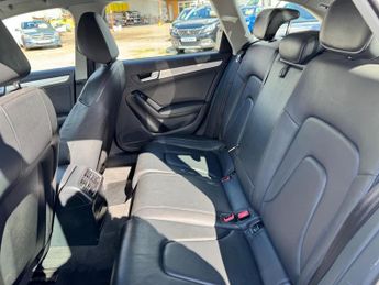 Audi A4 Avant 2.0 TDI SE Technik S Tronic quattro Euro 5 (s/s) 5dr
