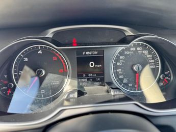 Audi A4 Avant 2.0 TDI SE Technik S Tronic quattro Euro 5 (s/s) 5dr