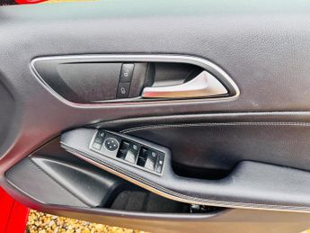 Mercedes-Benz A Class 1.5 A180d Sport Edition 7G-DCT Euro 6 (s/s) 5dr