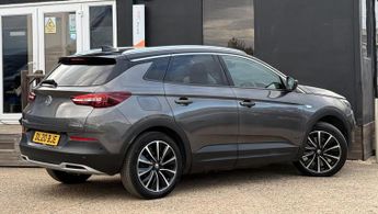 Vauxhall Grandland X 1.6 13.2kWh Business Edition Nav Premium Auto 4WD Euro 6 (s/s) 5