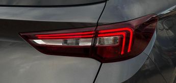 Vauxhall Grandland X 1.6 13.2kWh Business Edition Nav Premium Auto 4WD Euro 6 (s/s) 5