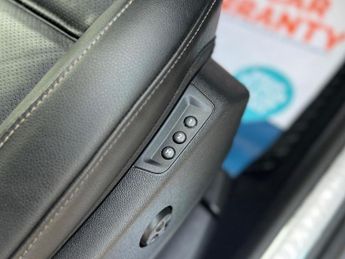 Vauxhall Grandland X 1.6 13.2kWh Business Edition Nav Premium Auto 4WD Euro 6 (s/s) 5