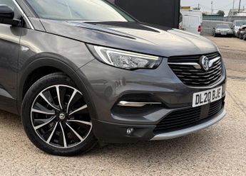 Vauxhall Grandland X 1.6 13.2kWh Business Edition Nav Premium Auto 4WD Euro 6 (s/s) 5
