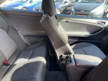 Mercedes-Benz C Class 1.8 C180 Kompressor SE Coupe 2dr Petrol Automatic (193 g/km, 143