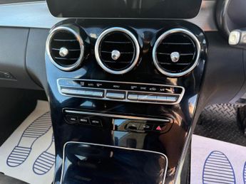 Mercedes-Benz C Class 2.0 C220d AMG Line (Premium Plus) G-Tronic+ Euro 6 (s/s) 4dr