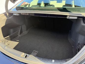 Mercedes-Benz C Class 2.0 C220d AMG Line (Premium Plus) G-Tronic+ Euro 6 (s/s) 4dr