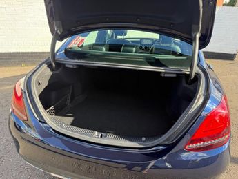 Mercedes-Benz C Class 2.0 C220d AMG Line (Premium Plus) G-Tronic+ Euro 6 (s/s) 4dr
