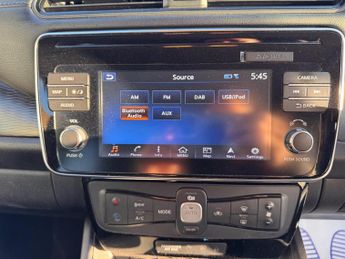 Nissan Leaf 40kWh Tekna Hatchback 5dr Electric Auto (150 ps)