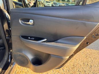 Nissan Leaf 40kWh Tekna Hatchback 5dr Electric Auto (150 ps)