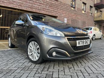 Peugeot 208 1.2 PureTech Signature Euro 6 (s/s) 5dr