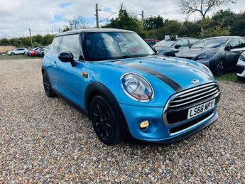 MINI Hatch 1.5 Cooper Auto Euro 6 (s/s) 3dr