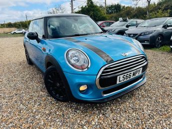 MINI Hatch 1.5 Cooper Auto Euro 6 (s/s) 3dr
