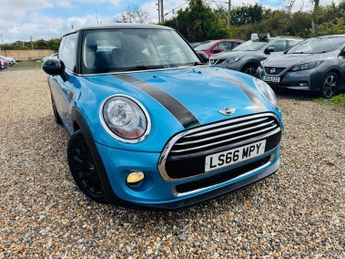 MINI Hatch 1.5 Cooper Auto Euro 6 (s/s) 3dr