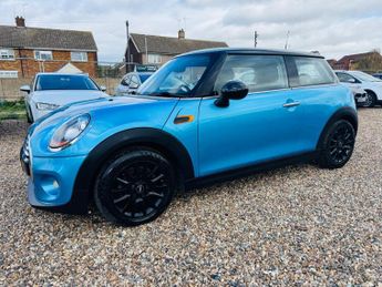 MINI Hatch 1.5 Cooper Auto Euro 6 (s/s) 3dr