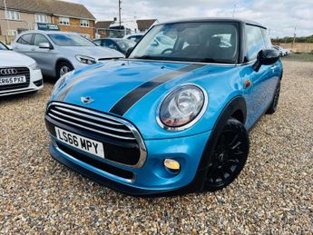 MINI Hatch 1.5 Cooper Auto Euro 6 (s/s) 3dr