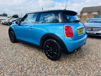 MINI Hatch 1.5 Cooper Auto Euro 6 (s/s) 3dr