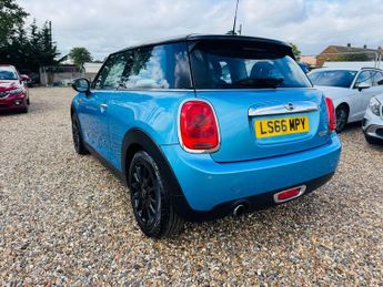 MINI Hatch 1.5 Cooper Auto Euro 6 (s/s) 3dr