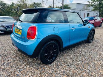 MINI Hatch 1.5 Cooper Auto Euro 6 (s/s) 3dr