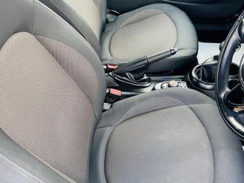 MINI Hatch 1.5 Cooper Auto Euro 6 (s/s) 3dr