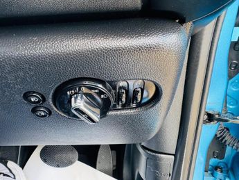 MINI Hatch 1.5 Cooper Auto Euro 6 (s/s) 3dr