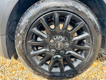 MINI Hatch 1.5 Cooper Auto Euro 6 (s/s) 3dr