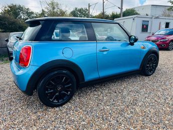MINI Hatch 1.5 Cooper Auto Euro 6 (s/s) 3dr