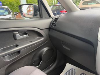Kia Venga 1.6 2 Auto Euro 5 5dr