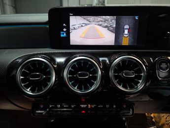 Mercedes-Benz CLA 1.3 CLA250e 15.6kWh AMG Line (Premium Plus) Coupe 8G-DCT Euro 6 