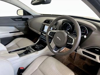 Jaguar XE 2.0d Portfolio Auto AWD Euro 6 (s/s) 4dr