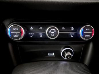 Alfa Romeo Stelvio 2.2 TD Veloce Auto Q4 AWD Euro 6 (s/s) 5dr