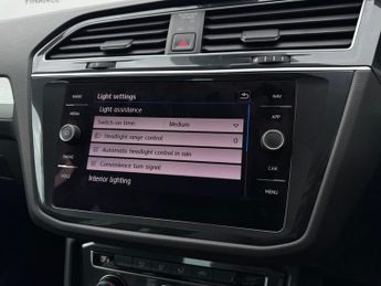 Volkswagen Tiguan 2.0 TDI SE Navigation DSG 4Motion Euro 6 (s/s) 5dr