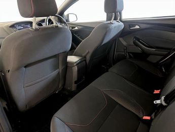 Ford Focus 1.0T EcoBoost ST-Line Euro 6 (s/s) 5dr