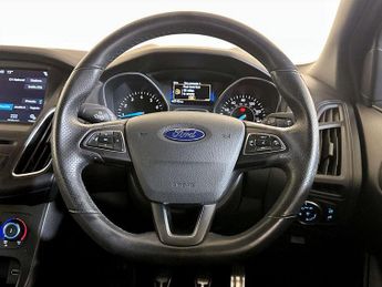 Ford Focus 1.0T EcoBoost ST-Line Euro 6 (s/s) 5dr