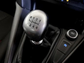 Ford Focus 1.0T EcoBoost ST-Line Euro 6 (s/s) 5dr