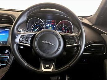 Jaguar F-PACE 2.0 D180 R-Sport Auto AWD Euro 6 (s/s) 5dr