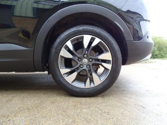 Vauxhall Grandland X 1.2 Turbo SRi Nav Auto Euro 6 (s/s) 5dr