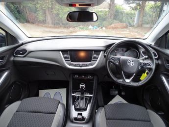 Vauxhall Grandland X 1.2 Turbo SRi Nav Auto Euro 6 (s/s) 5dr