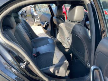 Mercedes-Benz A Class 1.5 A180d Sport (Executive) 7G-DCT Euro 6 (s/s) 5dr