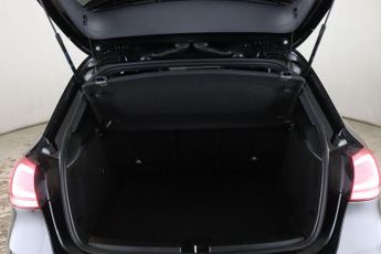 Mercedes-Benz A Class 1.3 A180 AMG Line Euro 6 (s/s) 5dr